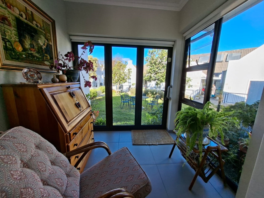 To Let 1 Bedroom Property for Rent in Zevenwacht Retirement Village Western Cape